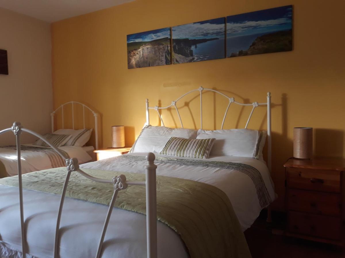 Slieve Elva B&B Лісдунварна Екстер'єр фото